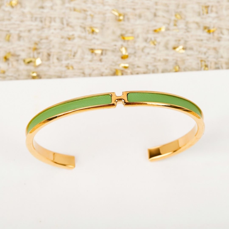 H**me5 bracelets